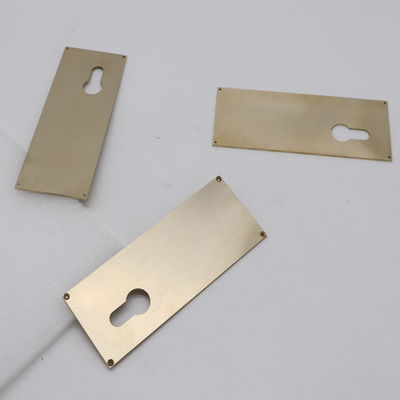 Parti di lavorazione CNC in ottone su misura per metallo Tolleranza 0,01 mm